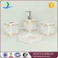 Juego de baño completo con decoraciones YSb40046-03